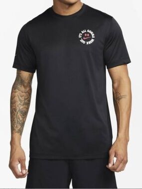 Nike Men’s Black Short Sleeve Graphic Tee